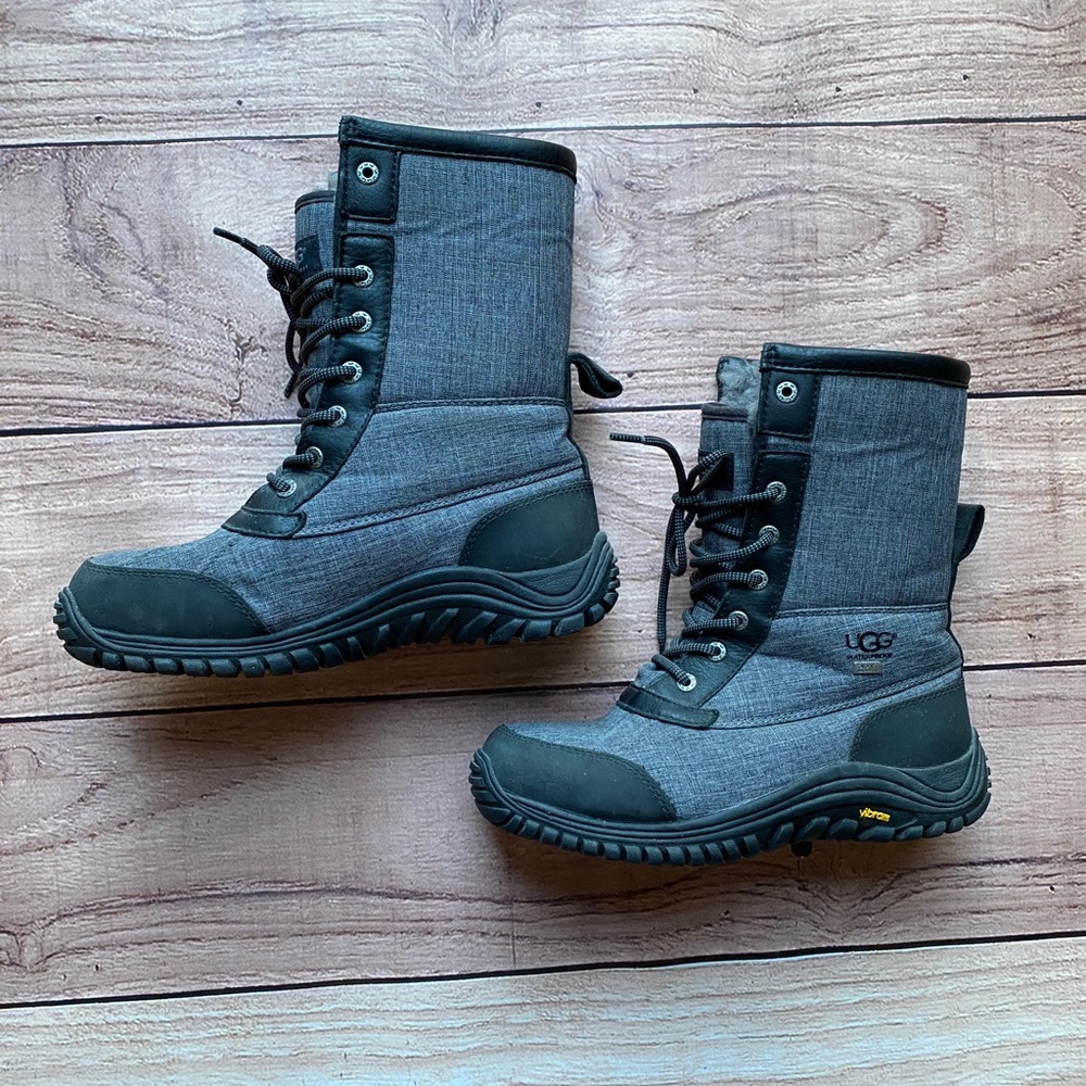 UGG Women's Adirondack II Boots Grey / Black 9